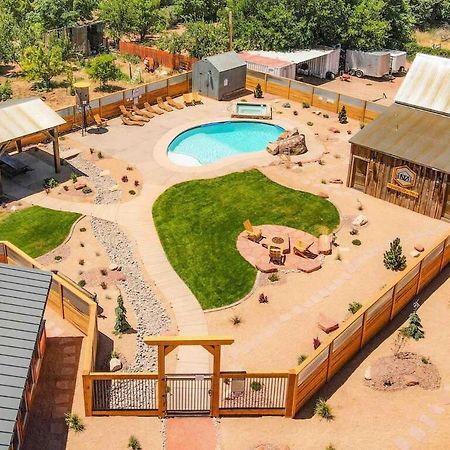 Timber & Tin F 2Bed 2Bath W Pool & Rooftop Deck Канаб Екстер'єр фото